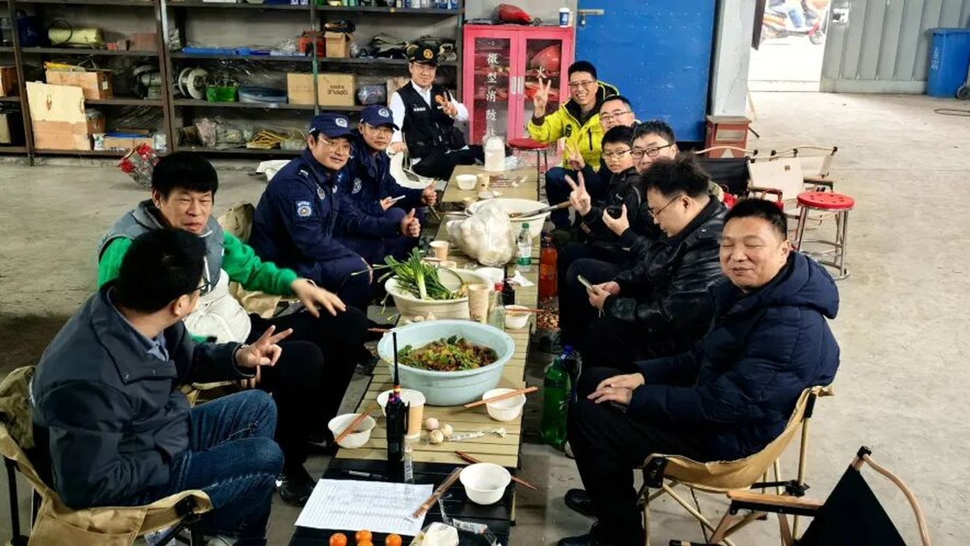 2026 年会：白天野外架台，晚上年度表彰